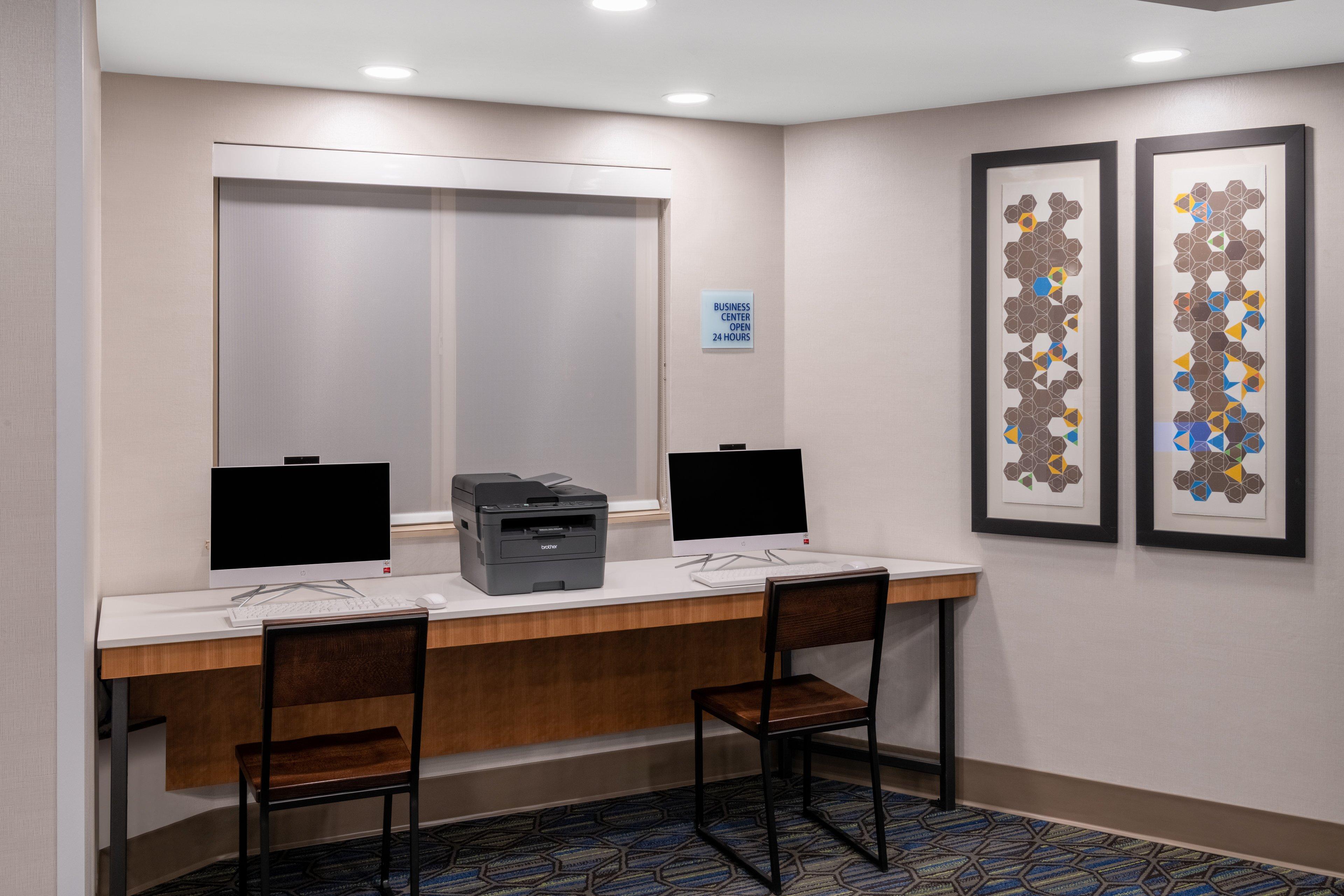 Holiday Inn Express & Suites Colorado Springs-Airport, An Ihg Hotel Bagian luar foto