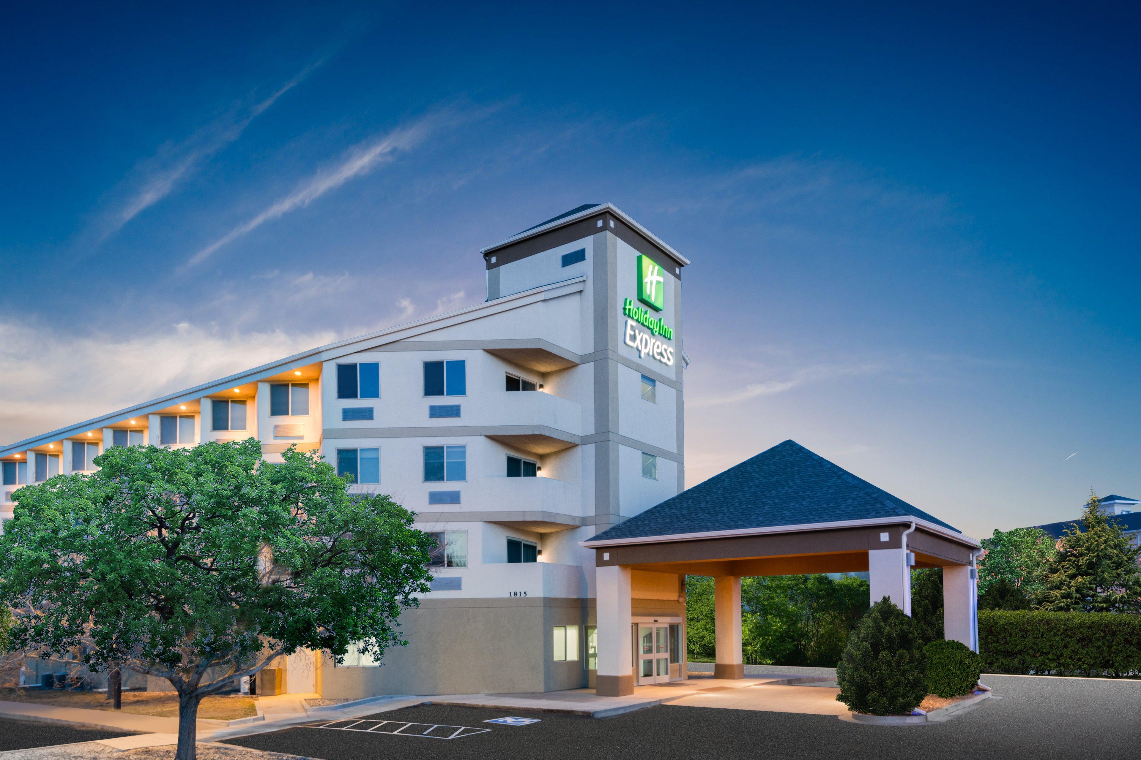 Holiday Inn Express & Suites Colorado Springs-Airport, An Ihg Hotel Bagian luar foto