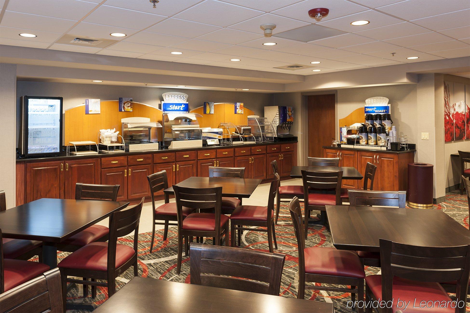 Holiday Inn Express & Suites Colorado Springs-Airport, An Ihg Hotel Bagian luar foto