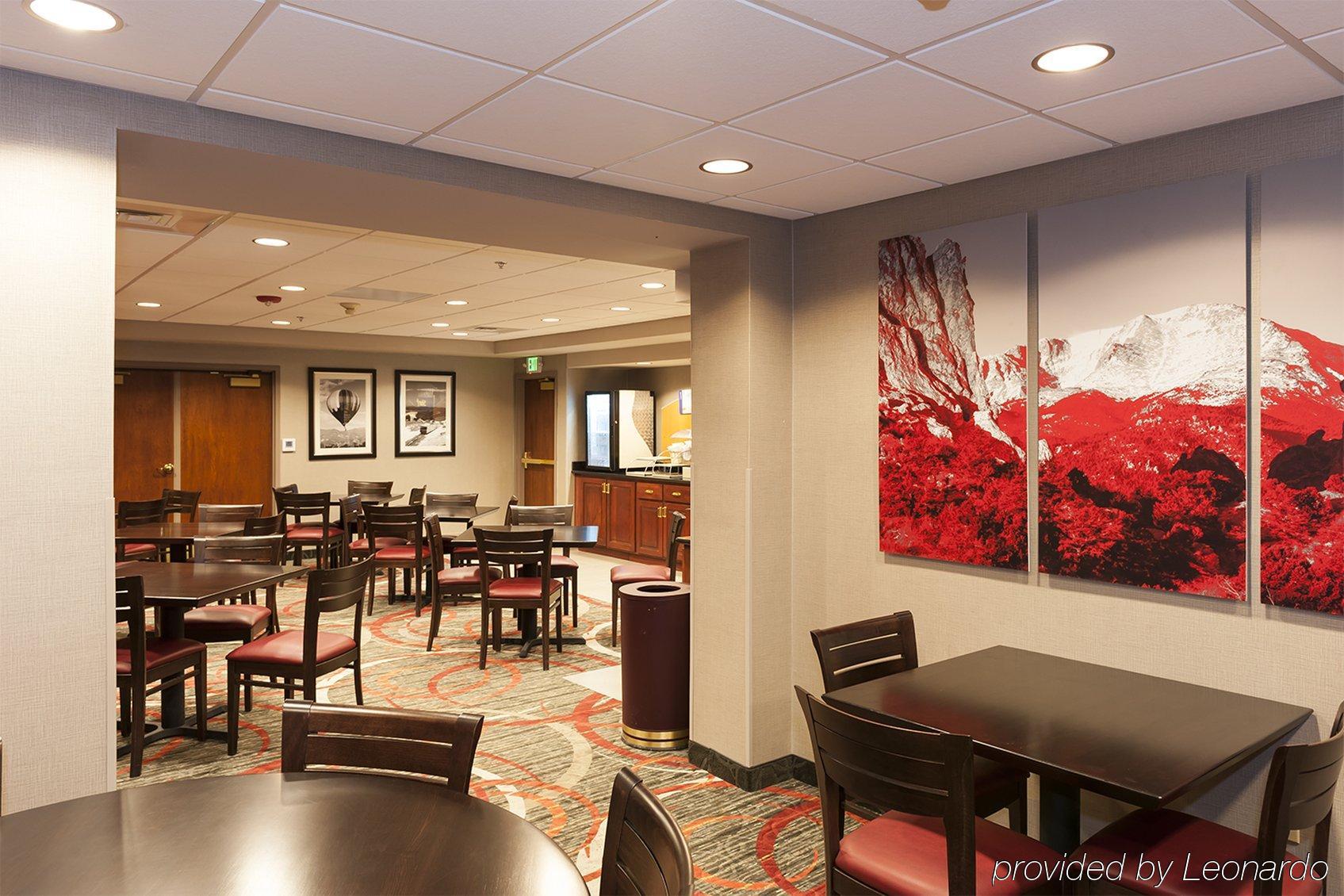 Holiday Inn Express & Suites Colorado Springs-Airport, An Ihg Hotel Bagian luar foto