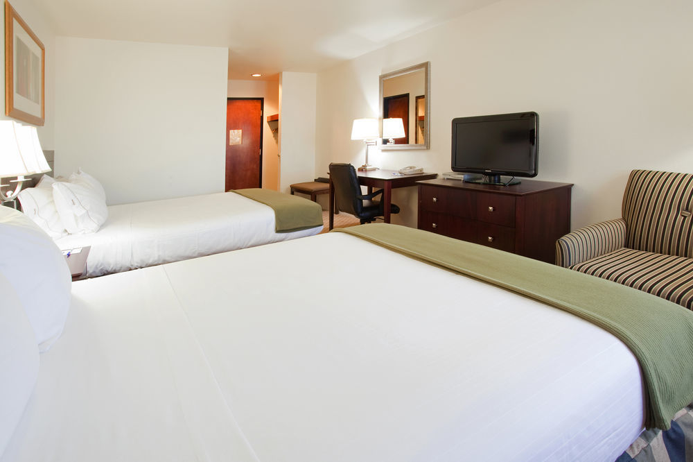 Holiday Inn Express & Suites Colorado Springs-Airport, An Ihg Hotel Bagian luar foto