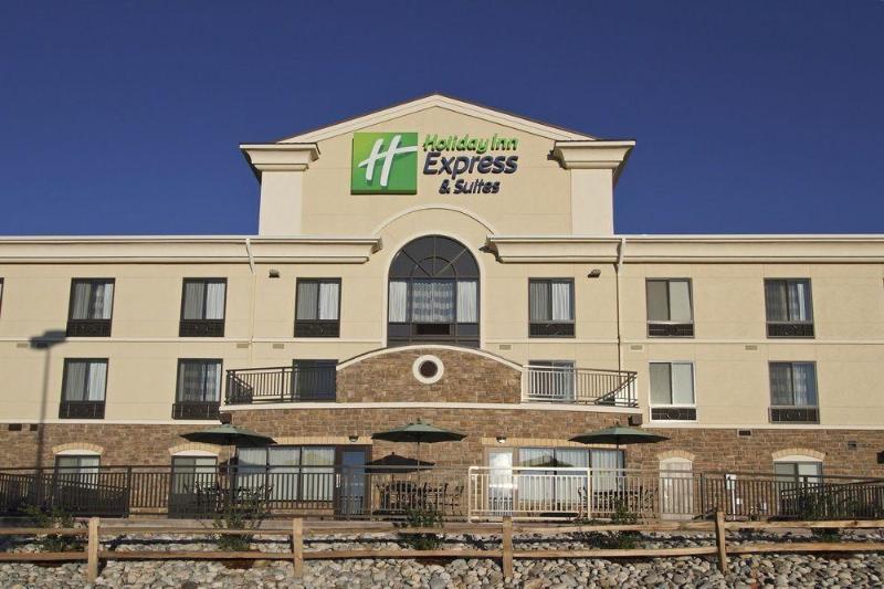 Holiday Inn Express & Suites Colorado Springs-Airport, An Ihg Hotel Bagian luar foto