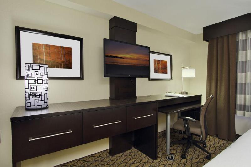 Holiday Inn Express & Suites Colorado Springs-Airport, An Ihg Hotel Bagian luar foto