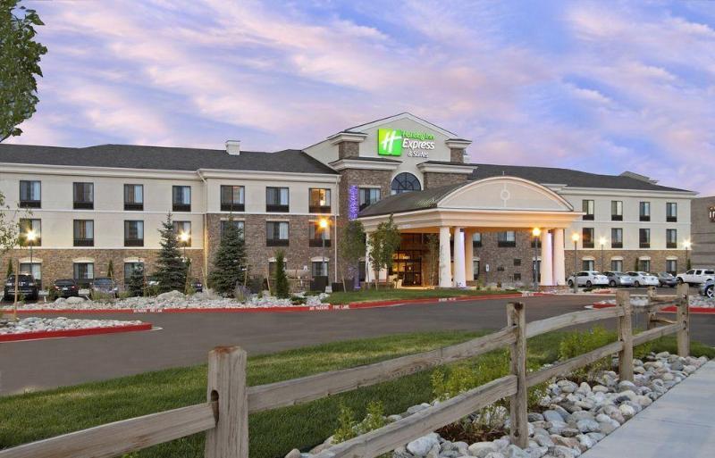 Holiday Inn Express & Suites Colorado Springs-Airport, An Ihg Hotel Bagian luar foto