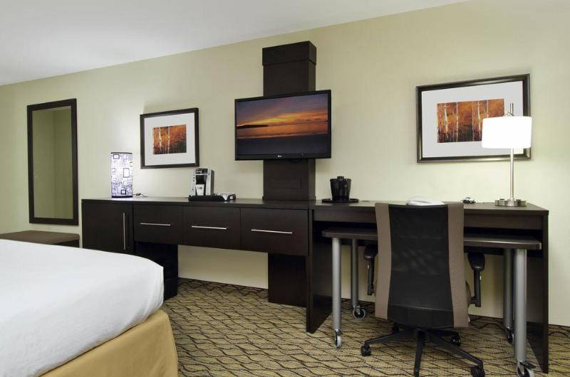 Holiday Inn Express & Suites Colorado Springs-Airport, An Ihg Hotel Bagian luar foto